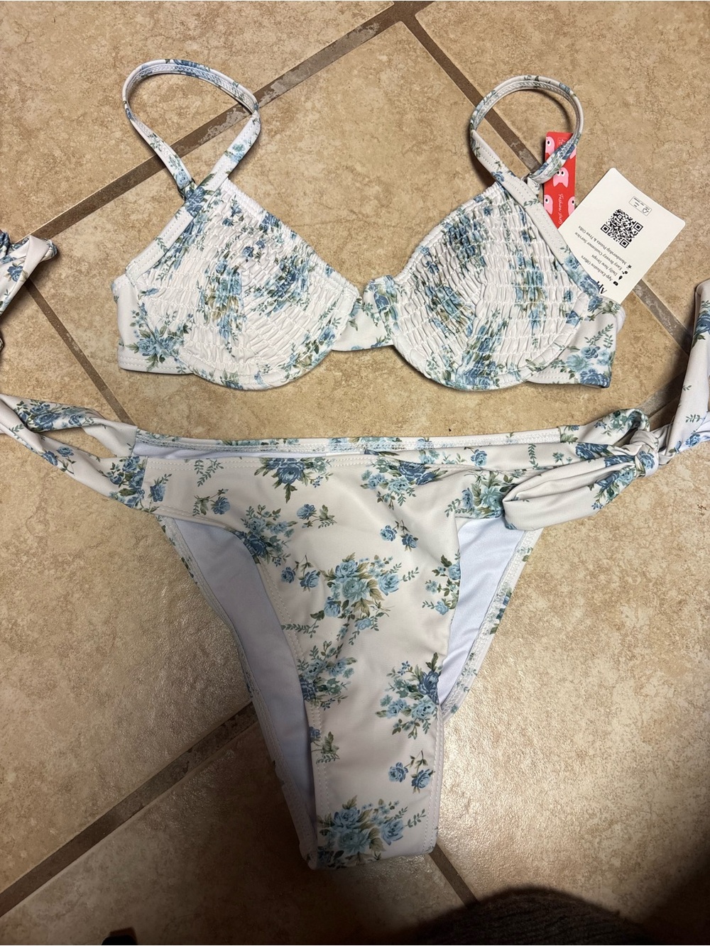 Cider Floral Underwire Bikini Set in White and Blue